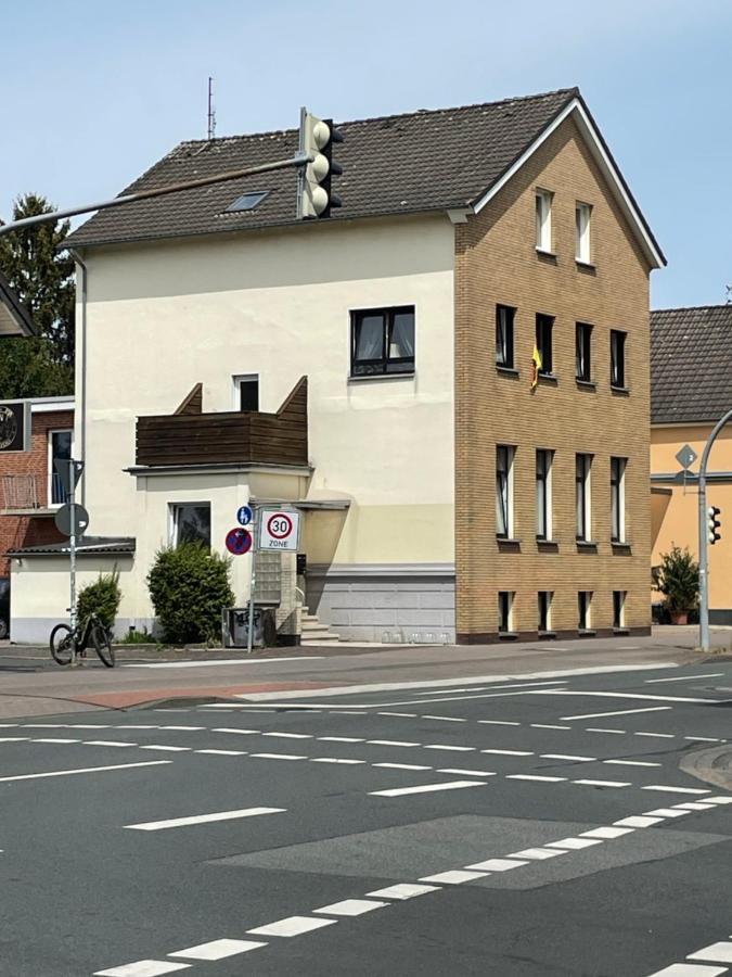 Schoene Einfache Ferienwohnung In Olsztyn Bagian luar foto